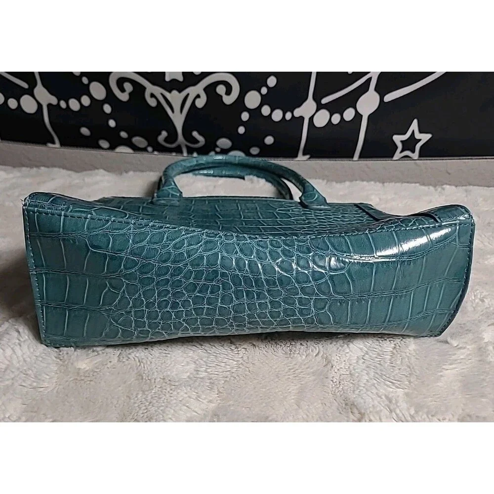 Vintage Liz Claiborne Faux Croc Leather Purse Tote Snap Closure Hippie Boho Y2K